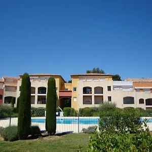 https://le-noisetier.fr-provencehotel.com